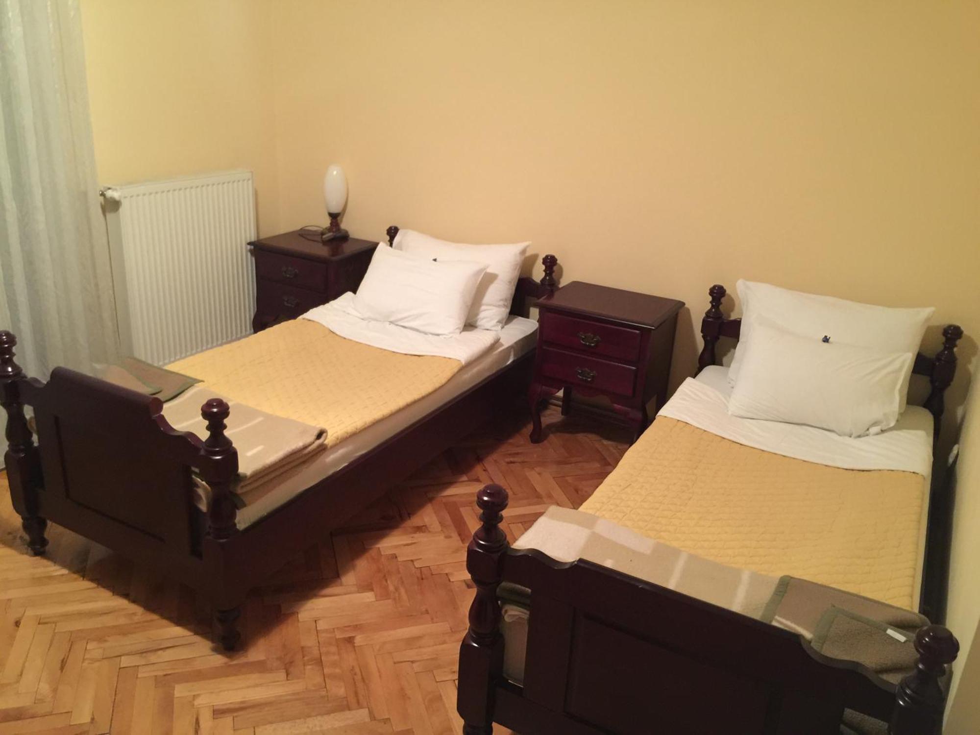 Bed&Breakfast Karavan Raška Rum bild