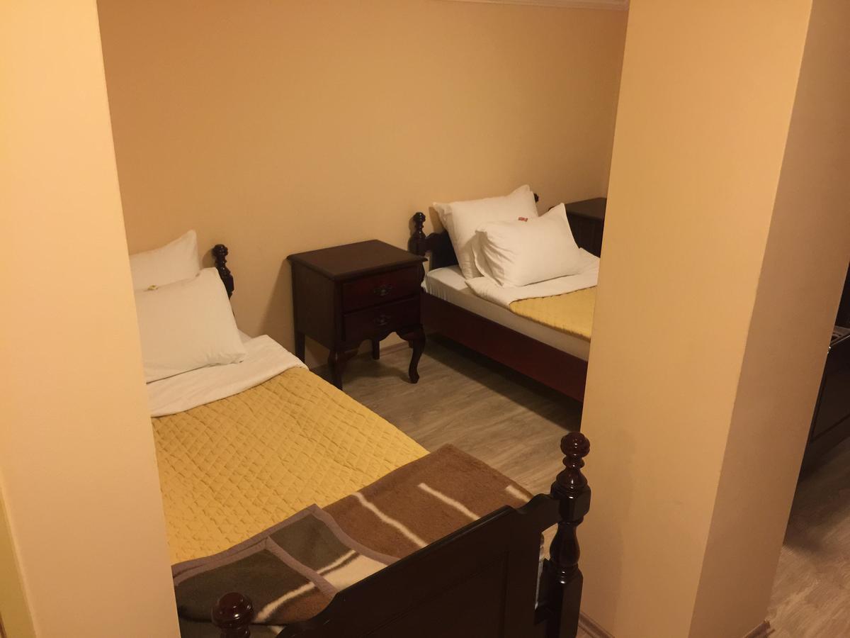 Bed&Breakfast Karavan Raška Exteriör bild