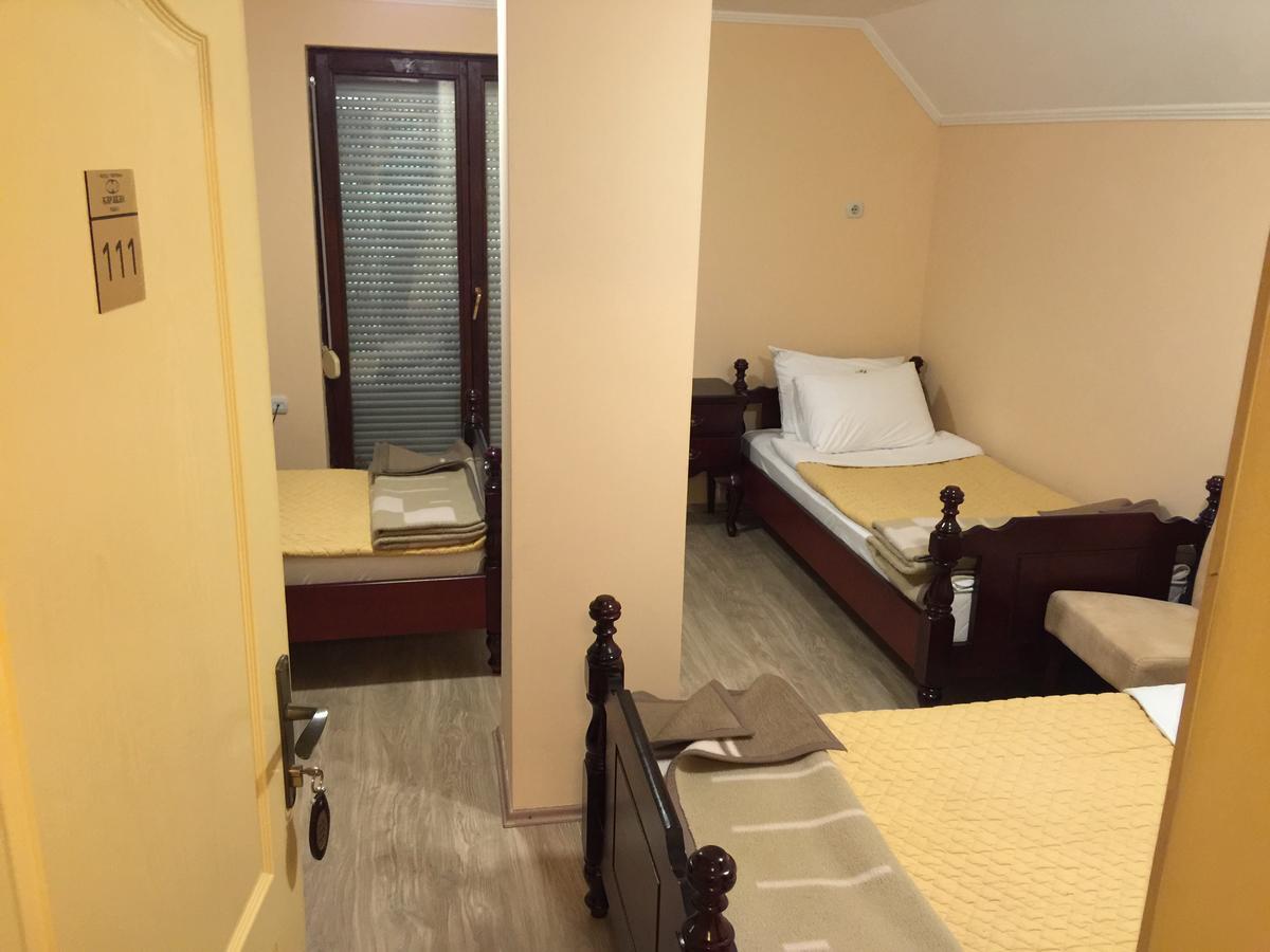 Bed&Breakfast Karavan Raška Exteriör bild
